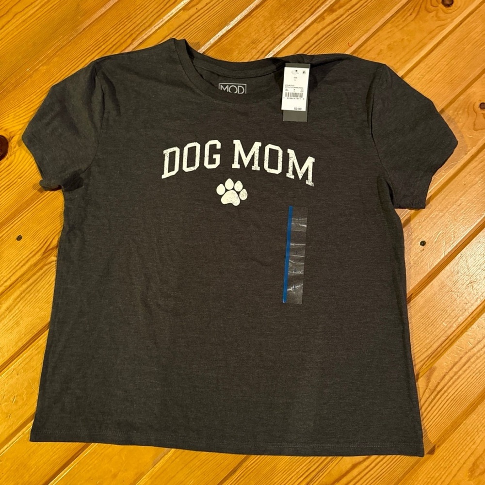 Dog Mom tee